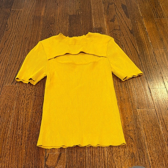 Forever 21 Ribbed Keyhole Top - Picture 3 of 6